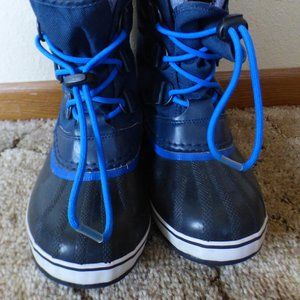 Boys/Girls Sorel Snow Boots size 3